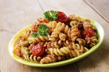 Fusilli tricolore alla bolognese