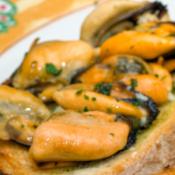 Crostini con cozze