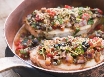Pesce spada con sugo alla siciliana