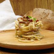 Pasta con acciughe e mollica