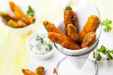 Bastoncini di zucchine fritte al Parmigiano