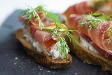 Bruschette con pancetta