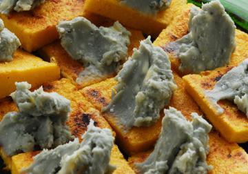 Crostini al gorgonzola