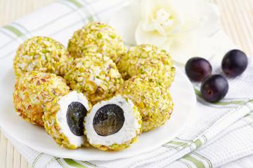 Polpettine di formaggio e uva