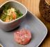 Tartare di tonno con insalata esotica