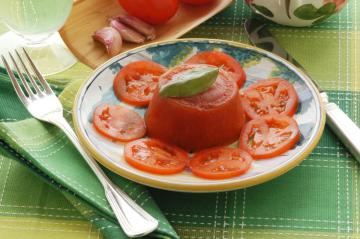 Tartine con mousse di pomodoro