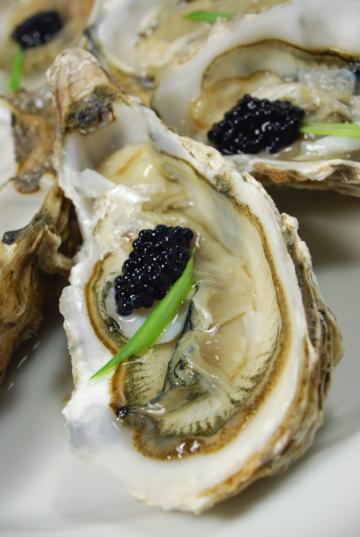 Tartine ostriche e caviale