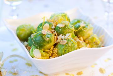 Cavolini di Bruxelles con mandorle e limone