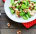 Insalata di fagioli, noci e melagrana