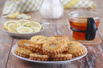 Biscotti alla marmellata di limoni