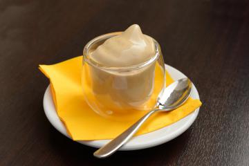 Crema pasticcera alla nocciola