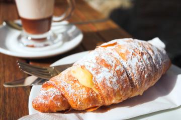 Croissant alla crema