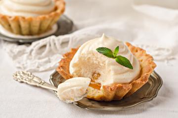 Crostatine meringate con crema d'arancia