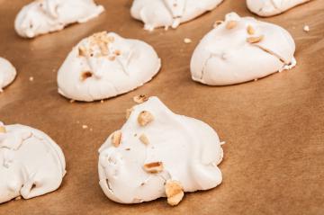 Meringhe alle nocciole