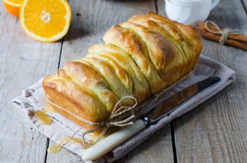 Plumcake glassato all'arancia