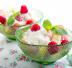 Macedonia con gelato alla vaniglia e menta