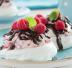 Meringhe con crema di lamponi e cioccolato