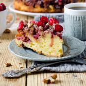 Torta di noci e mirtilli rossi