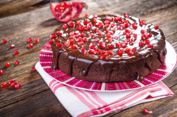 Torta al cioccolato e melagrana
