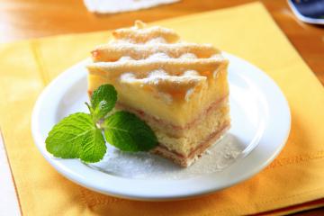 Torta alla crema di limone