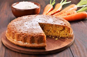 Torta di carote e nocciole