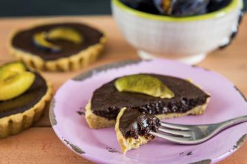 Tortine al cioccolato con prugne