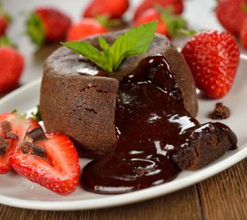 Tortino con cuore di cioccolato e fragola