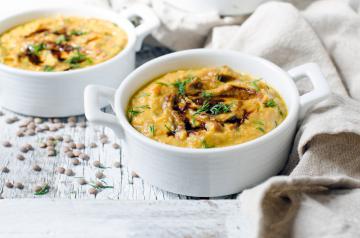 Crema di zucca con lenticchie