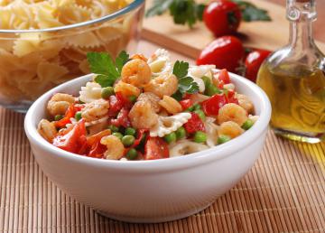 Farfalle con gamberetti e piselli