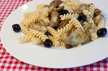 Fusilli con carciofi