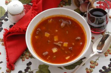 Minestra di gulasch