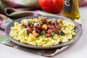 Orecchiette con ratatouille di verdure