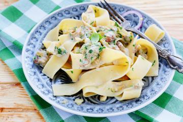 Pappardelle al ragù bianco di funghi