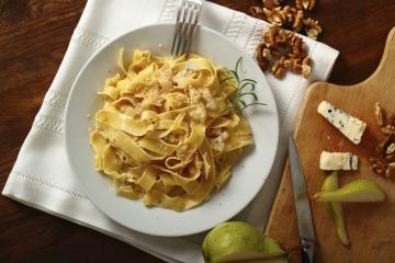 Pappardelle gorgonzola, pere e noci