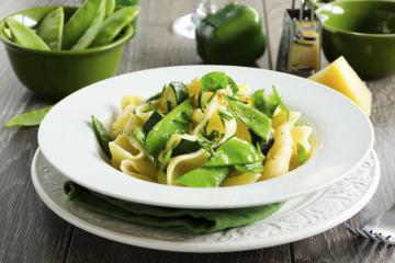 Pasta con zucchine e taccole