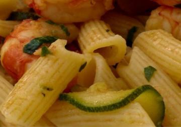 Penne gamberi e zucchine