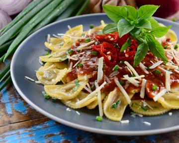 Ravioli al sugo piccante