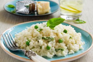 Risotto con asparagi e piselli