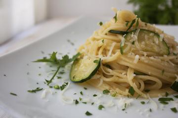 Spaghetti con zucchine
