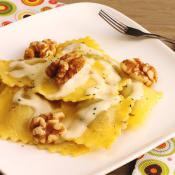 Agnolotti in salsa di noci