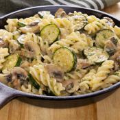 Fusilli con funghi e zucchine