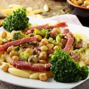 Pasta broccoli e pancetta
