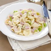 Pasta con porri e pancetta
