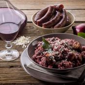 Risotto al vino rosso e salsiccia
