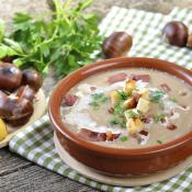 Zuppa di castagne e pancetta