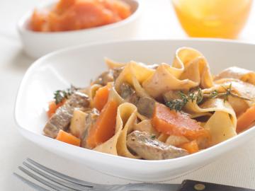 tagliatelle con zucca e bocconcini di maiale