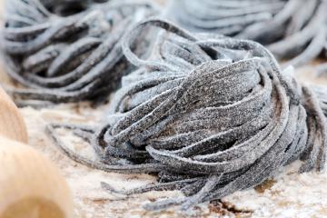 Tagliolini al nero di seppia
