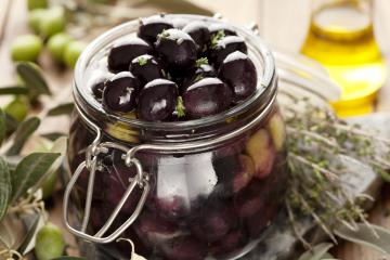 Olive nere in salamoia