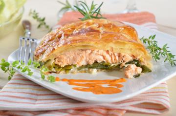 Sfoglia ripiena di salmone e porri