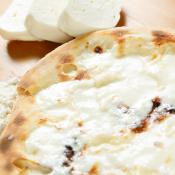 Focaccia allo stracchino